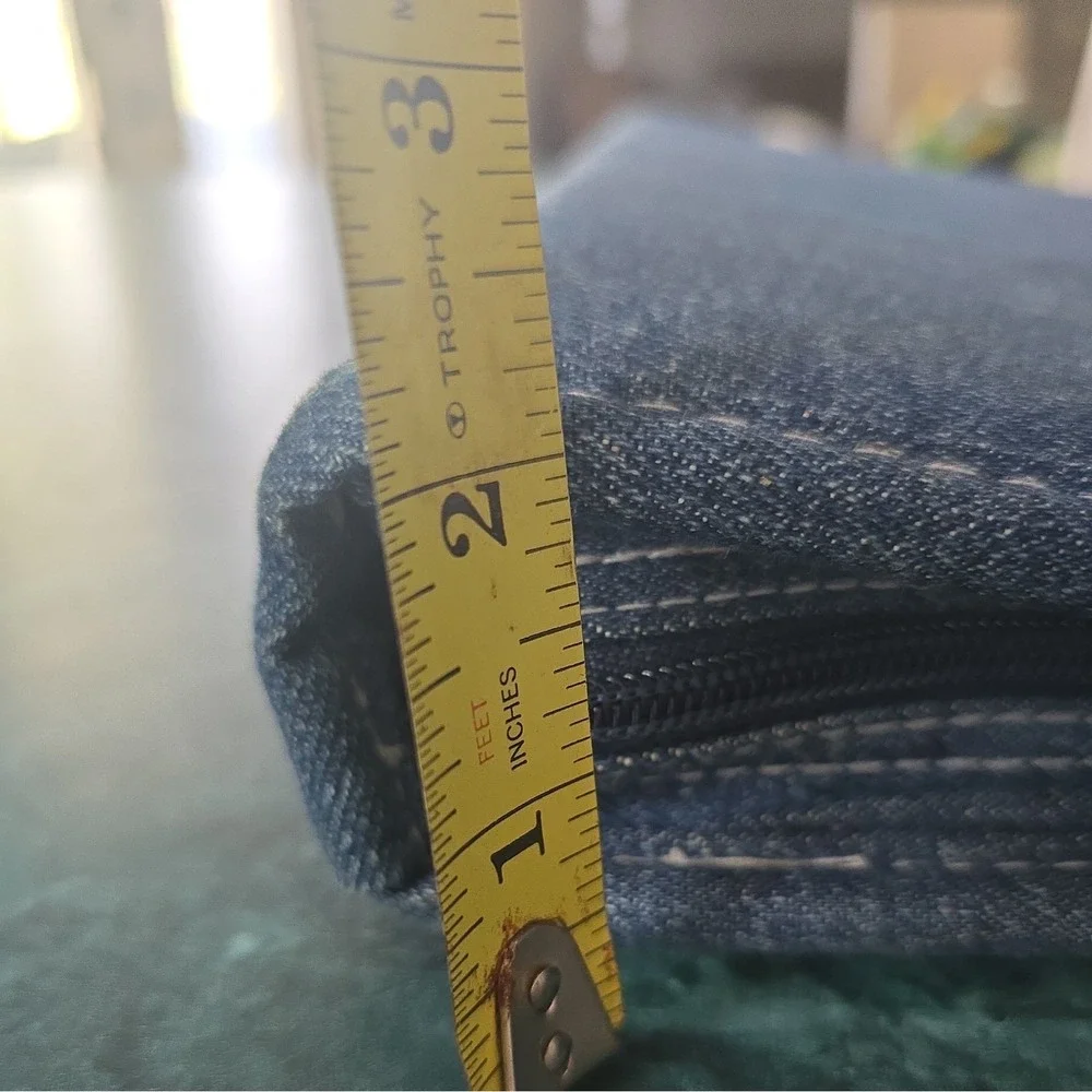 Vintage Y2k Denim, embroidered lady-bug 3-ring zipper binder. Charm zipper. VGUC